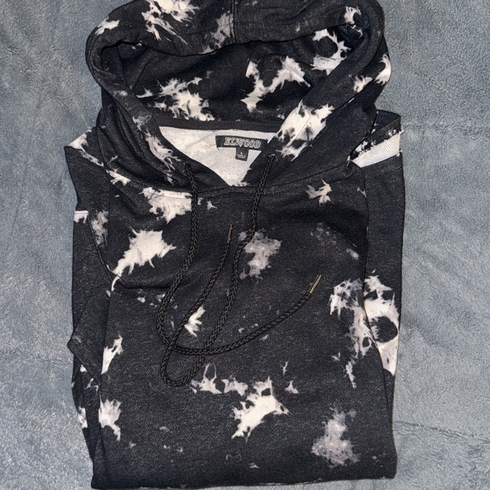 Men’s Or Women’s Elwood short sleeve sweater/ Poncho! BNWOT! Men’s L, W pockets.